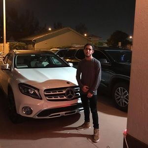 Meet your Posher, Alejandro